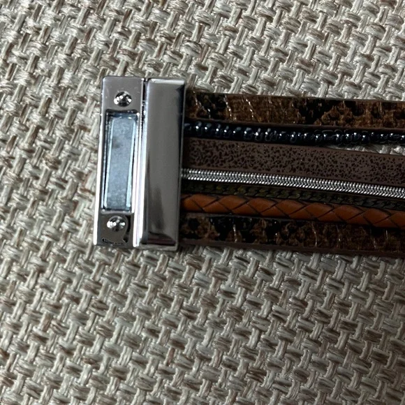 Bracelet, Turquoise& Brown, 7.5”x 1”, NIP, magnetic closure, Unisex, multi strap - Picture 6 of 8